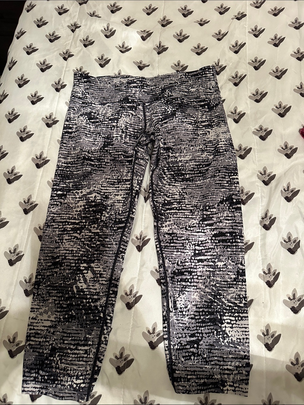 Calvin Klein Performance Black and Gray Patterned Capri Leggings